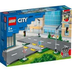 LEGO. Конструктор LEGO City Town Перекрёсток (60304)