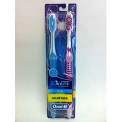 Oral-B. 3 D White Набор зубных щеток 2 шт (022761)