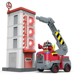 Robocar. Игровой набор Пожарная станция с фигуркой Рой (83409)